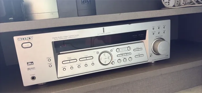 Receiver Sony STR-DE485 5.1 Dolby Digital DTS - Som Potente para Home Theater