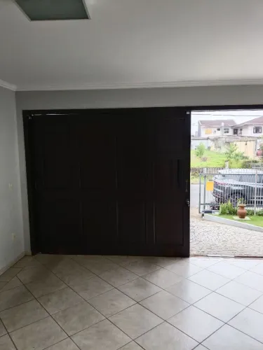 Par de portas de madeira