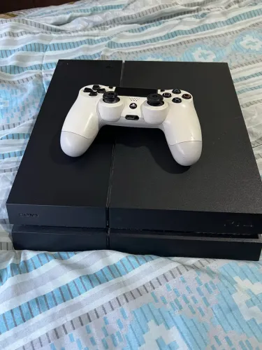 Vendo ps4 500gb 1 controle