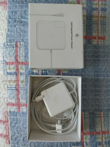 Apple 85W MagSafe Power Adapter