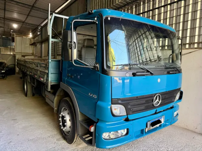 Vendo Caminhão Mercedes Atego 1315, novo!!!