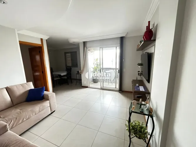 Apartamento com 2 quartos sendo 1 suíte disponível para locação no bairro Martins em Uberl