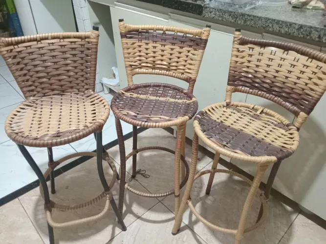 Kit com 3 banquetas