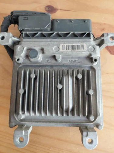 Vendo módulo de injeção eletrônica ED6145, código A6519001701 para linha Sprinter 