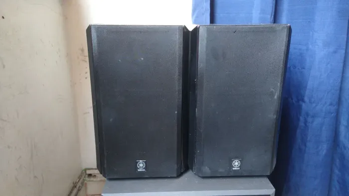 Caixas Yamaha de mesa alta fidelidade passivas