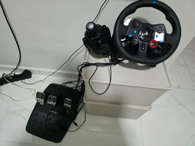 Volante g29 + câmbio logitech