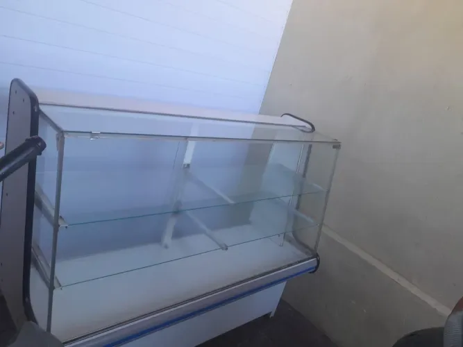 BALCÃO VITRINE PARA PADARIA R$1.100,00 VALOR NEGOCIAVEL