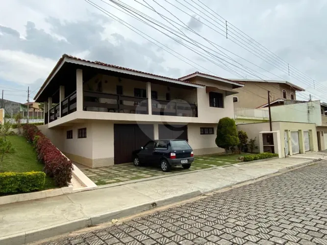 Casa com 4 quartos à venda em Centro - SP