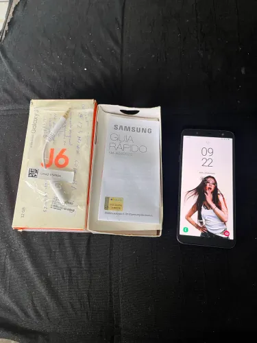 Vende-se J6 Samsung 