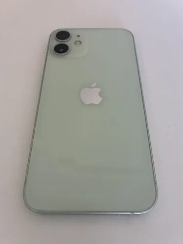 iPhone 12 mini 128GB Verde + AirPods Pro 2 Ligthning (L 100%) + Powerbank Baseus + Kit Ful