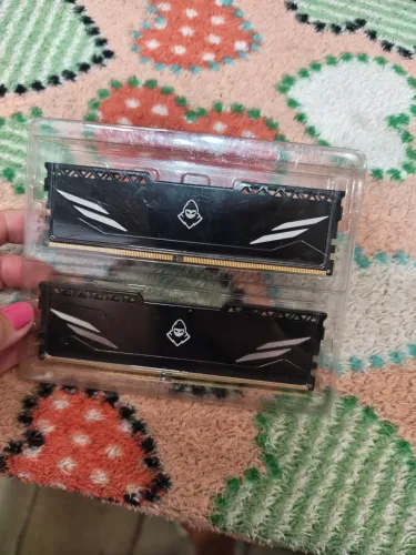 DUAS MEMÓRIAS MANCER 8GB CADA