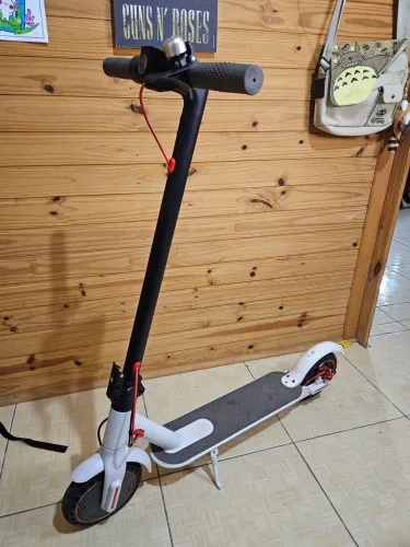 Patinete elétrico branco 350w