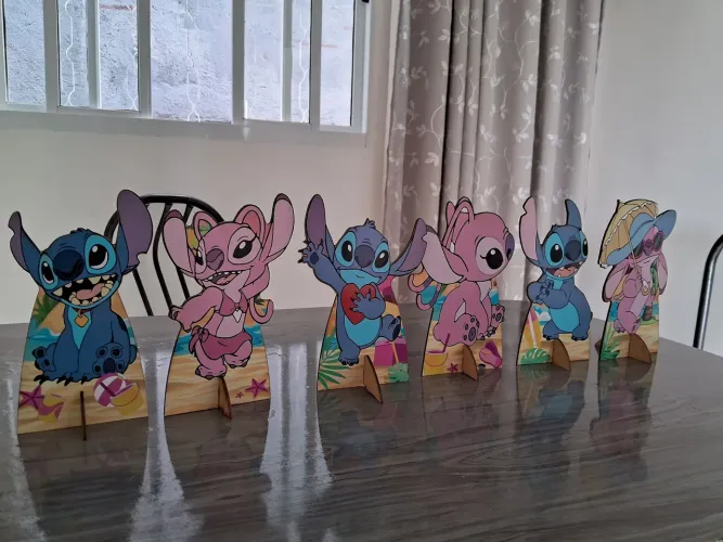 Display de mesa Stitch e Angel 6 peças