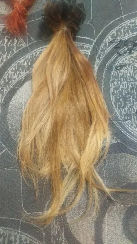 Cabelo castanho claro descolorido na cor loiro