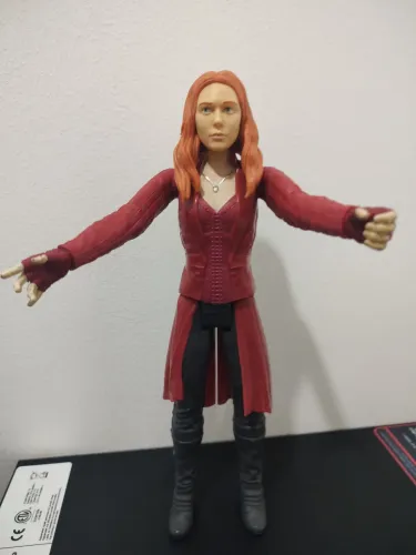 BONECO FEITICEIRA ESCARLATE 30 CM