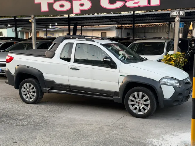 Fiat Strada Adventure 1.8/ 1.8 Locker Flex CE 2014