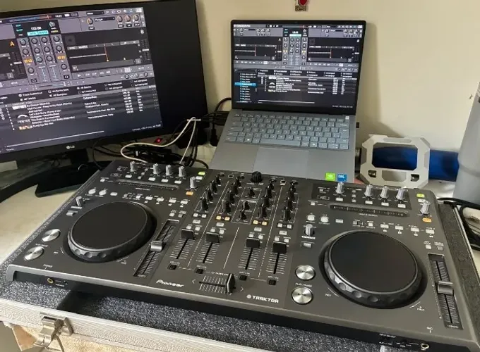 Pioneer DDJ-T1 + Case de Transporte | Funcionando Perfeitamente