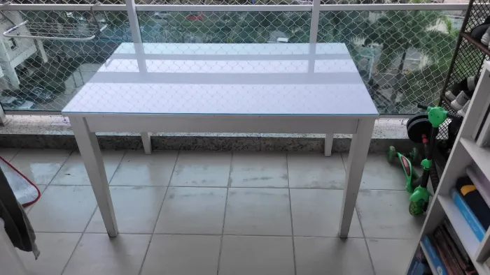Mesa de Madeira Maciça