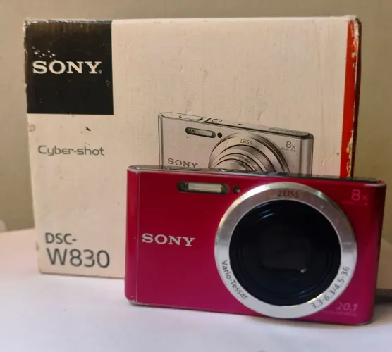 Câmera sony cybershot w830