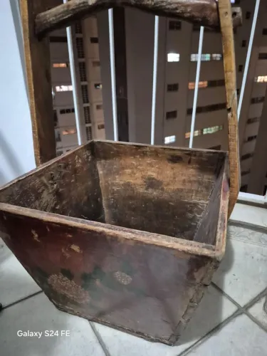 Cachepot de madeira com alça- Indonésia 