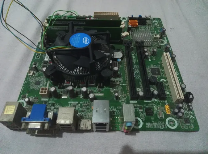 Kit Pc Intel + 4GB de Ram