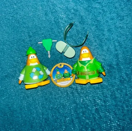 Club Penguin mix n match construtor e water suit jakks pacific
