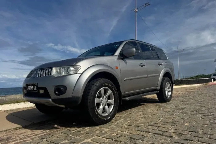 Mitsubishi Pajero Dakar 3.2 4X4 T.i. Dies. 5P Aut. 2013