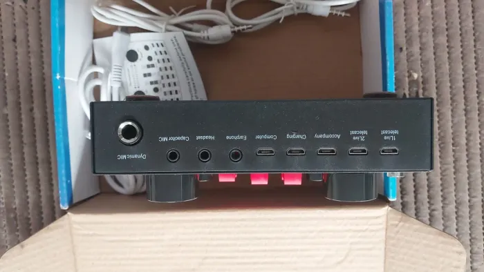 Interface mixer console V8S+