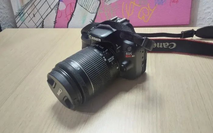 Canon EOS Rebel SL1 (Completa + Lente 18-55mm + Bag) - Perfeita para começar!