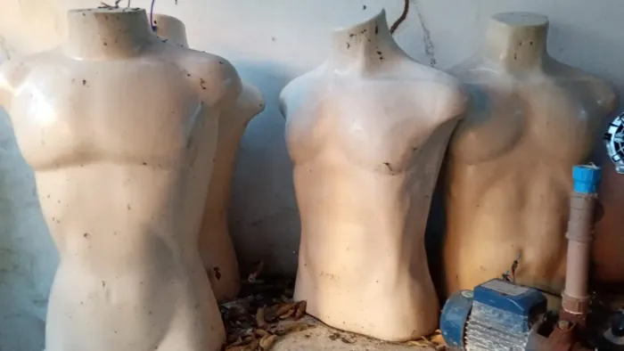 Manequins seminovos 200 reais tudo
