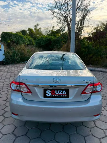 Toyota Corolla Altis 2.0 Flex 16V Aut. 2014