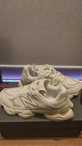 NEW BALANCE 9060 41/42 NUNCA USADO