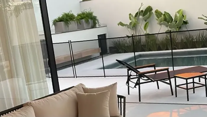 Vendo cerca linear removível para piscina