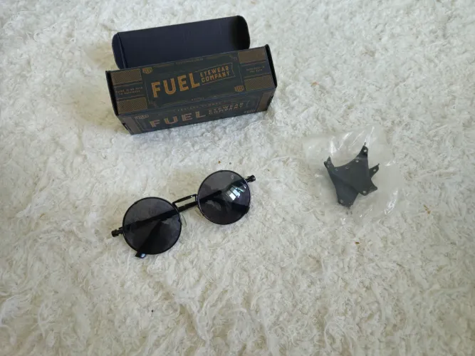 Óculos escuros fuel steampunk novos, aceito conversa no preço