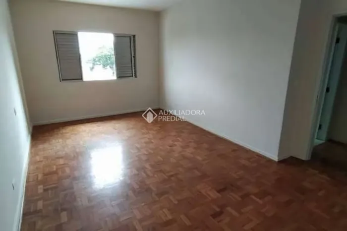 Casa à Venda em Vila Scarpelli, Santo André