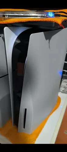 PS5 destravado impecável, já com vários games dentro dele!! Corre é o último!!