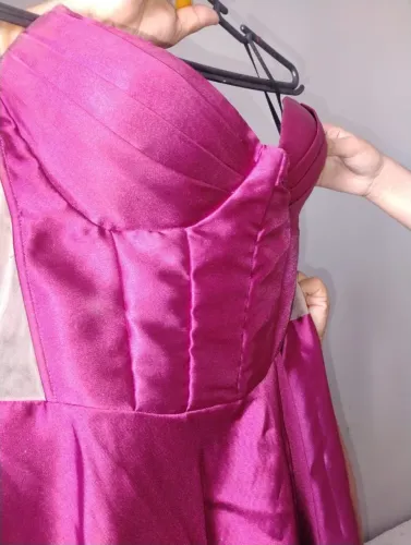 VENDO VESTIDO DE FESTA LONGO - COR VINHO/MAGENTA