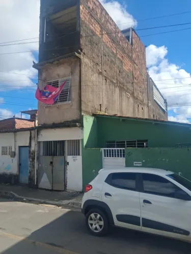 Casa com 3 andares na torre