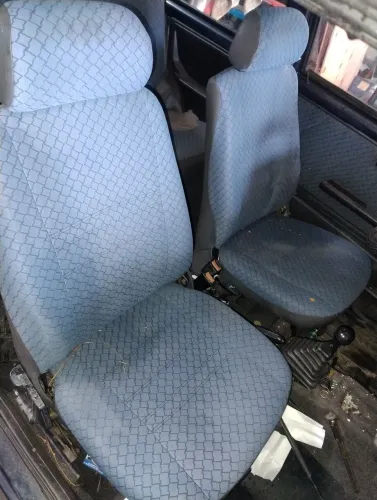 Branco jogo Fiat Uno duas portas