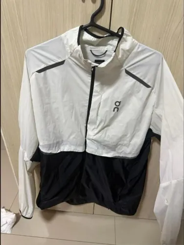 On Running Jaqueta Corrida Weather Jacket L