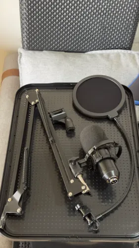 Kit de Áudio Completo - Mesa Teyun + 2 Microfones