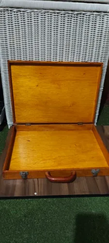 MALETA DE MADEIRA ESTILO CAIXEIRO VIAJANTE - PEÇA VINTAGE
