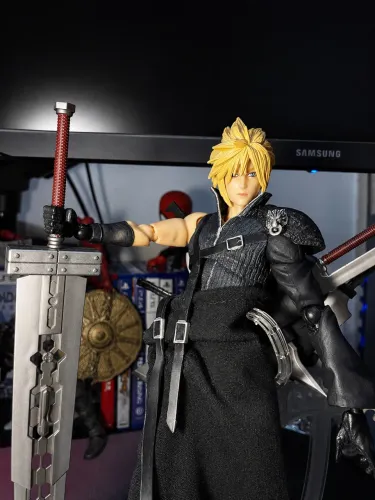 Cloud Strife Play Arts Kai Bootleg Final Fantasy VII
