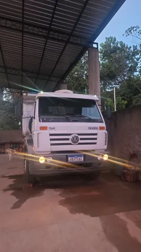 Vendo caçamba vw 23220 motor cumis sere c ano 2005 *