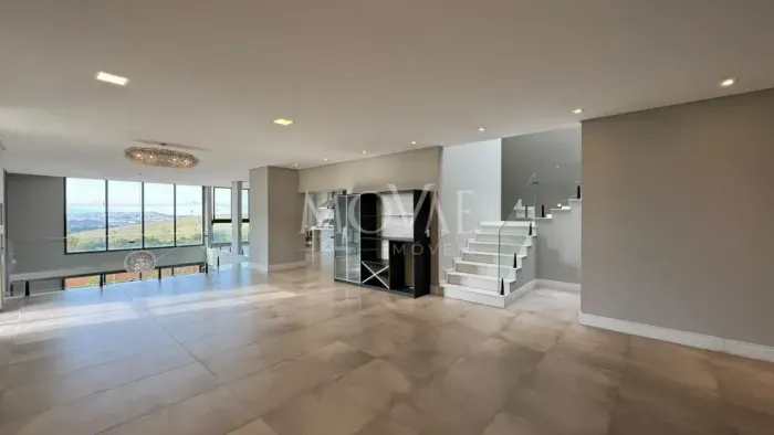 Casa de Alto Padrão no Condomínio Residencial Alphaville I / Urbanova / São José dos Campo