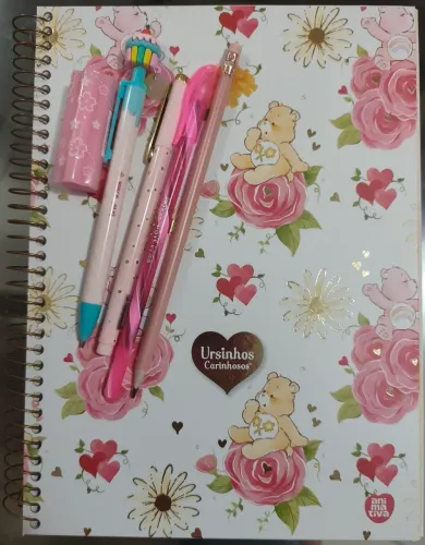 Kit papelaria caderno canetas lápis e borracha