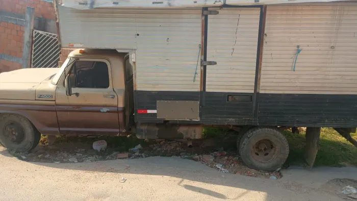 Vende-se F4000