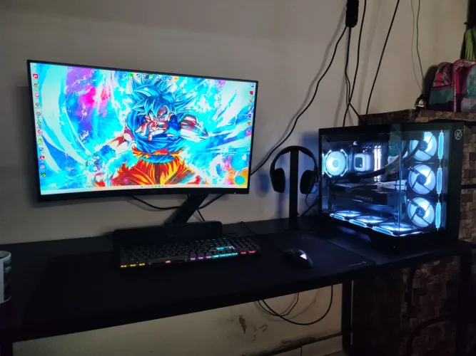 PC Gamer Completo Ryzen 7 5700X3D + RTX 5070 + Monitor QHD 180Hz