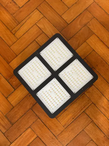 PAINEL LED QUANTUM BOARD 230W ? 1 ano de uso, sem avarias