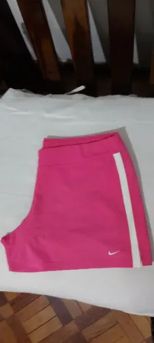 Short Nike tamanho l semi-novo
